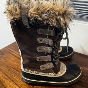 WOMEN'S JOAN OF ARCTIC BOOT Size 9